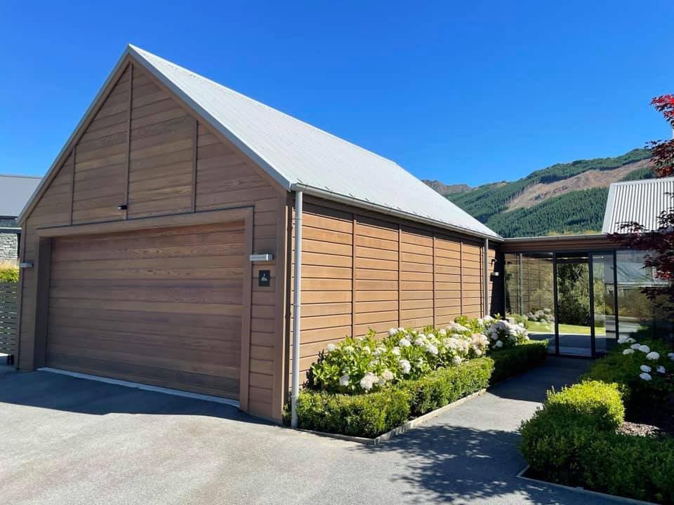 The Complete Guide to Cedar Weatherboard Care: Washing, Prep & Staining
